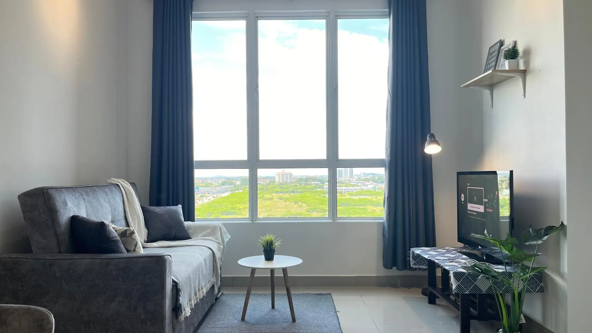 Industrial 2Br 8Pax Impression City 5Mins Totown Malacca