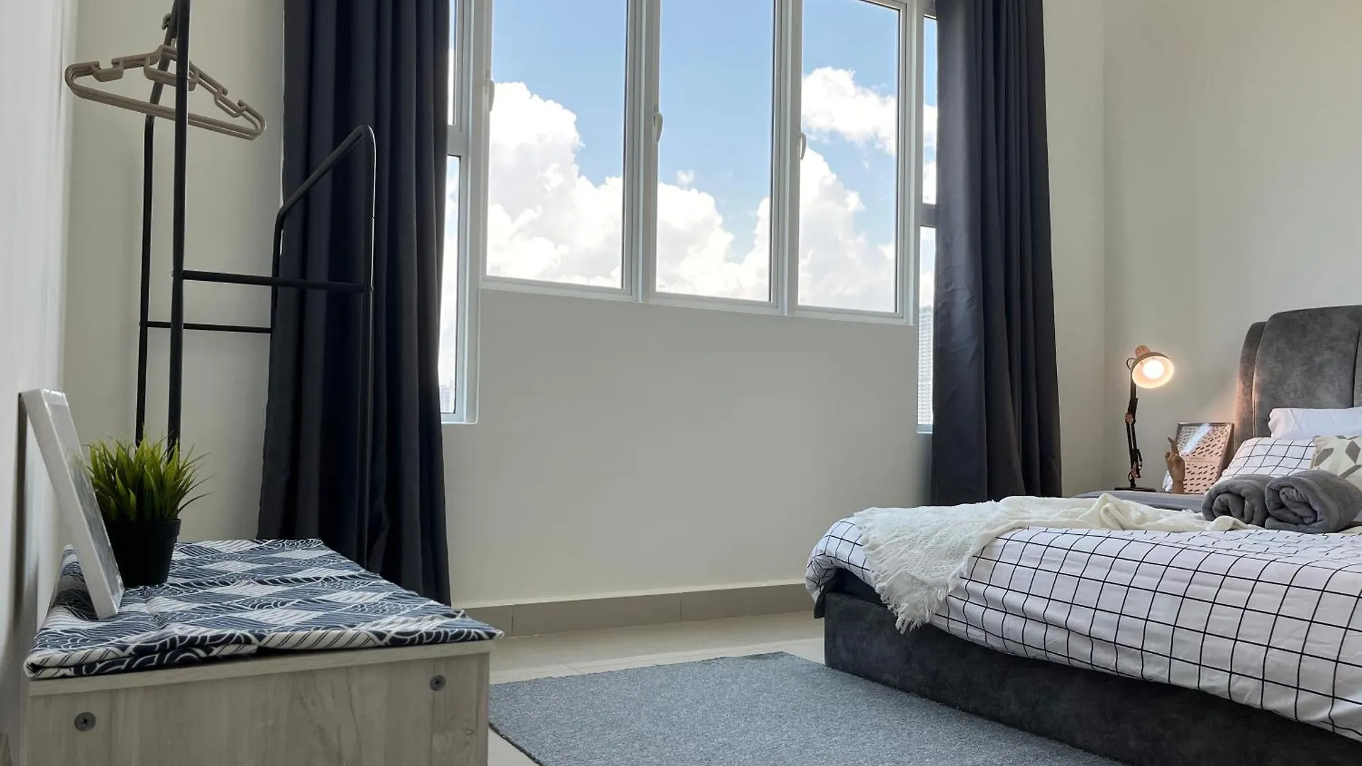 Industrial 2Br 8Pax Impression City 5Mins Totown Malacca