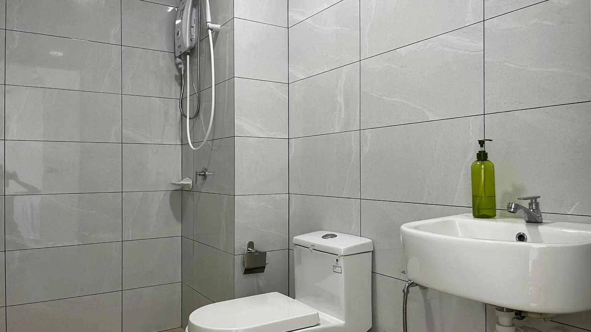 Industrial 2Br 8Pax Impression City 5Mins Totown Malacca Apartment